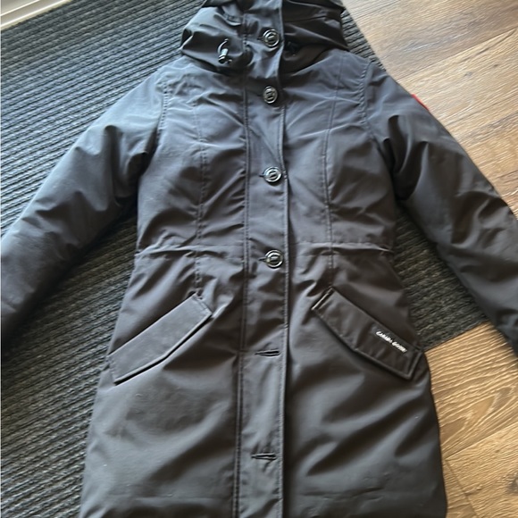 New with tags Rossclair Canada Goose with tags attached for authenticity - Picture 2 of 3